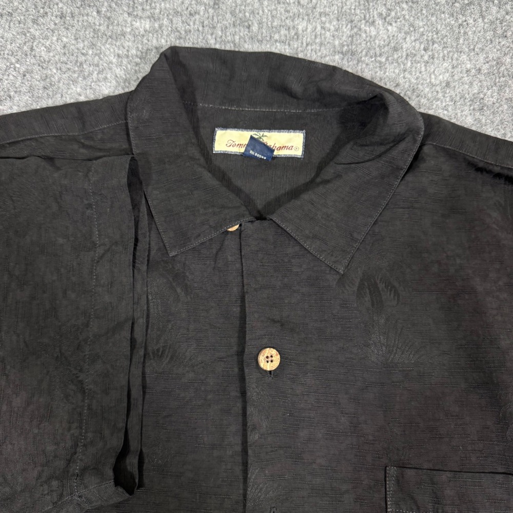 Tommy Bahama Camp Shirt Palm Tree Jacquard Mens Large Black 100% Silk EUC